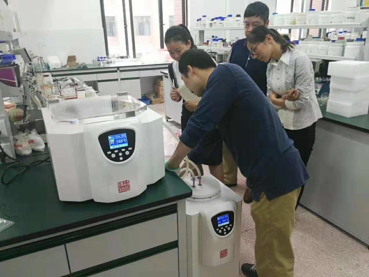 factory pics for the centrifuge 